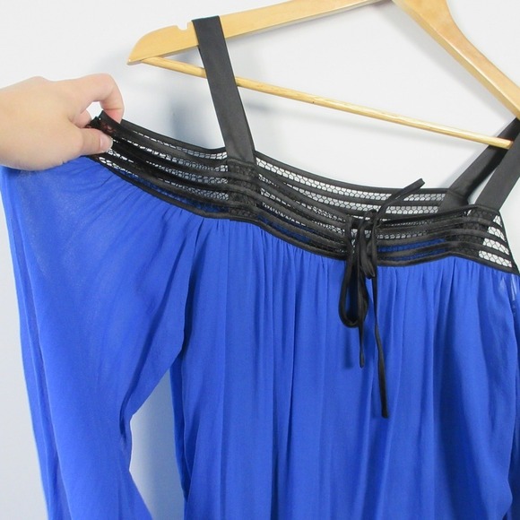 Guess by Marciano 100% Silk Blouse S Blue Cold Shoulder Long Sleeve Y2K 172 - Picture 7 of 11